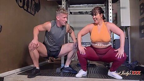 Big Booty Spanish Milf Montse Seduces Her Personal Trainer