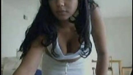 Indian Teen Babe Who Loves Pleasures Gets Live