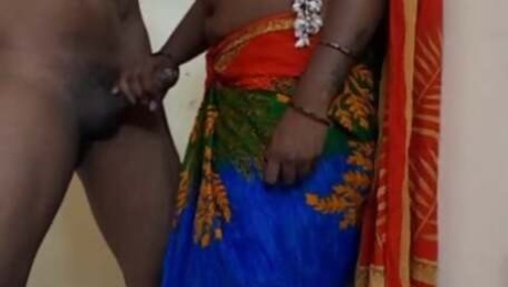 Indian desi aunty secretly sex with young boy