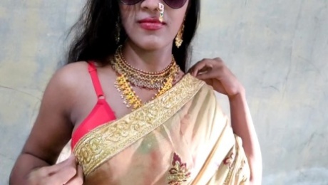 Desi bhabhi wearing a saree and fucking in devar