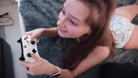 College Girl Love Making Video One-Eyed Snake In Slit Playing Xbox Part1