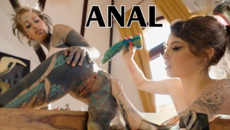 Anuskatzz squirts all over Eden Ivy