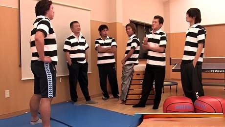 Amorous chippie's babe scene